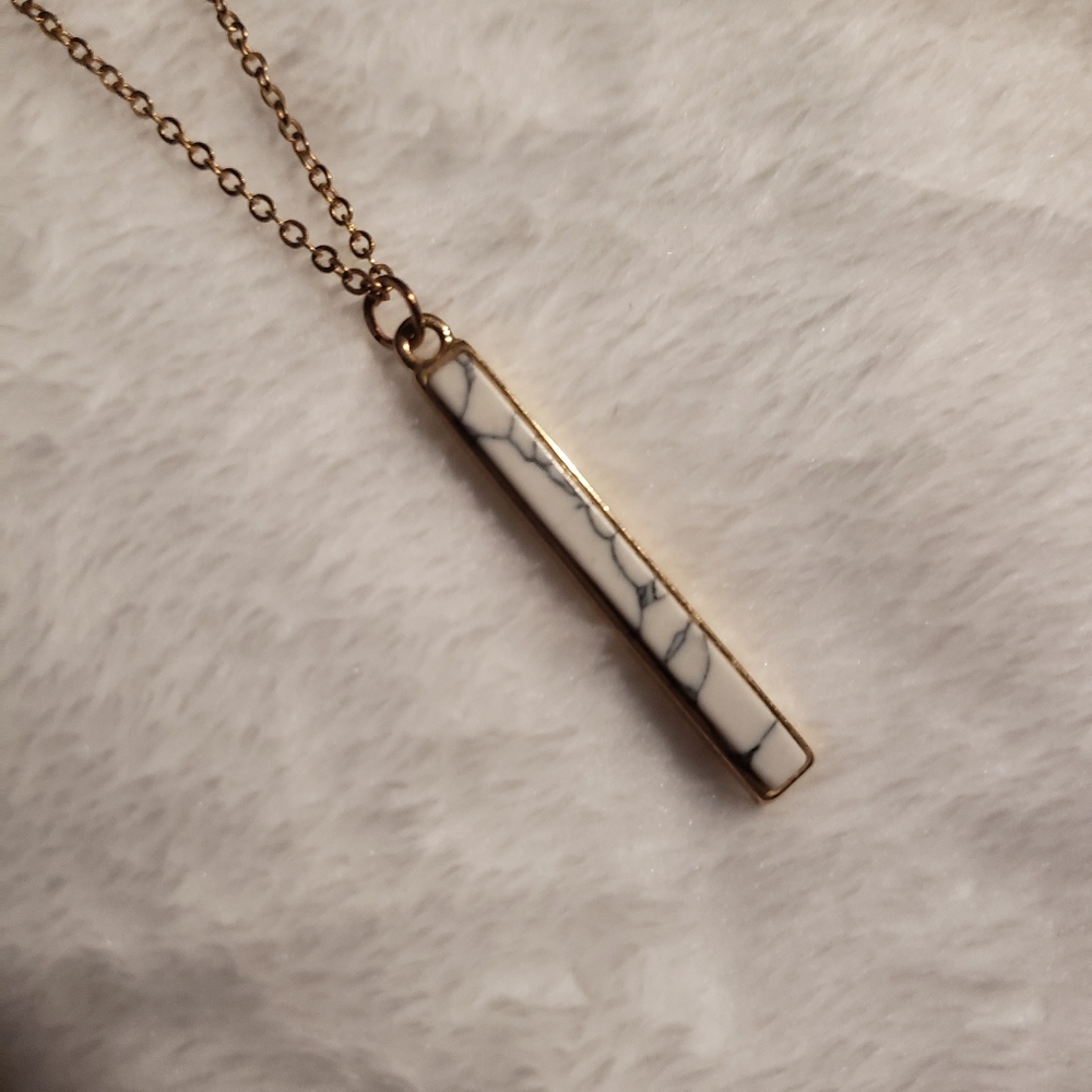 Marble pendant necklace